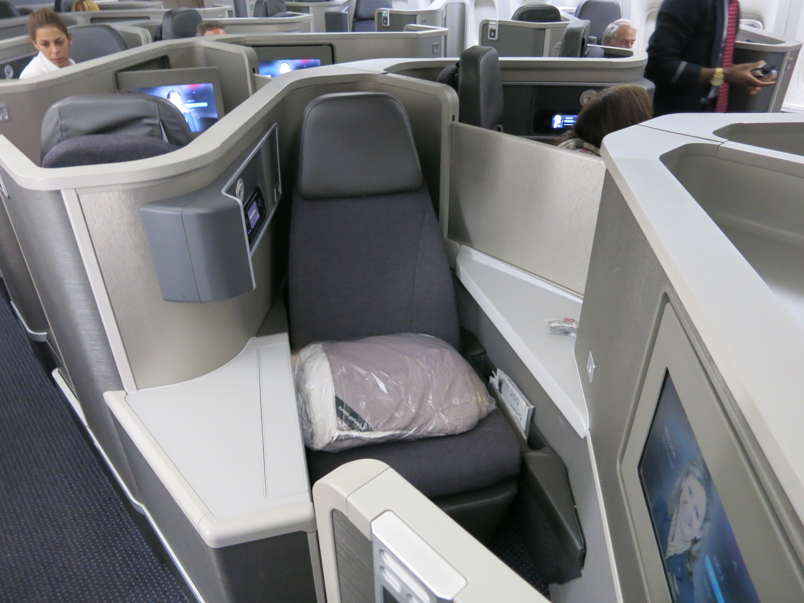 Review: American 777-200 Business Class Seat
